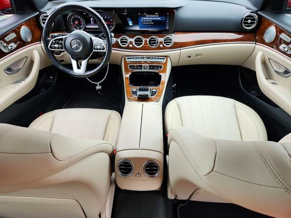 2019 MERCEDES-BENZ E E300-4M