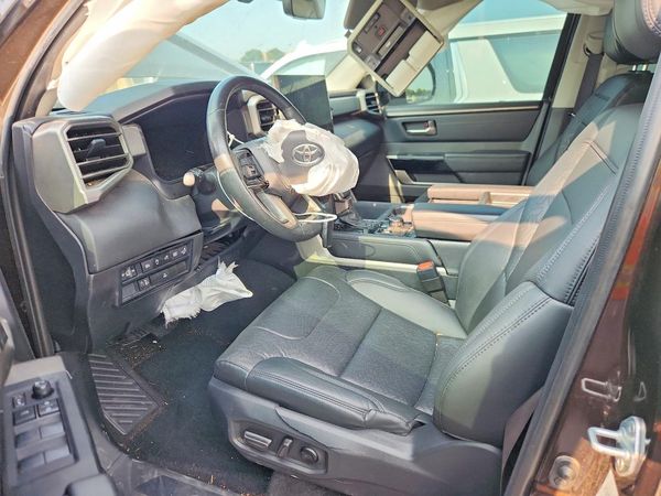 2024 TOYOTA TUNDRA Limited