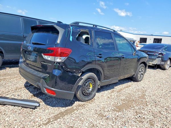 2021 SUBARU FORESTER