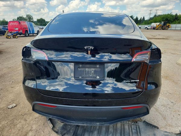 2022 TESLA MODEL  Y