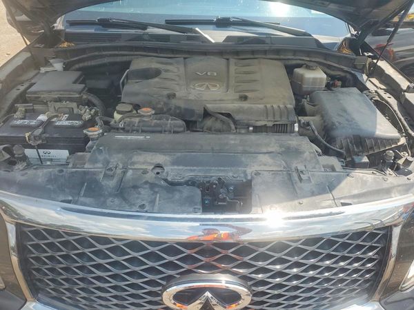 2015 INFINITI QX80