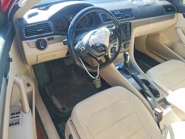 2018 VOLKSWAGEN PASSAT SE, SE w/ Technology