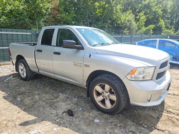 2014 RAM 1500 ST QUAD CAB 4X4