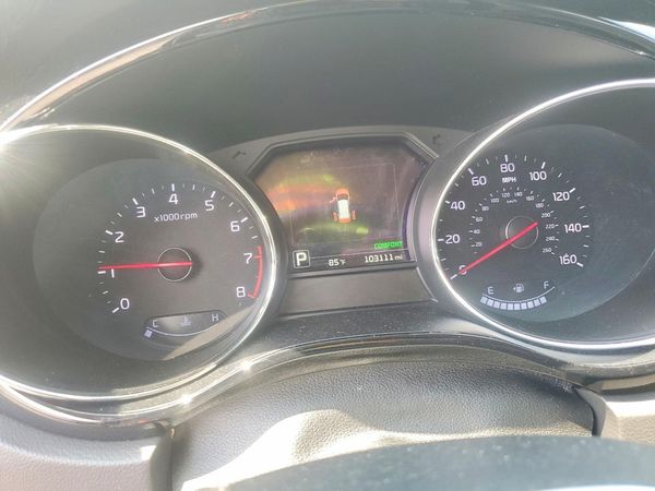 2016 KIA SEDONA EX - Middle level