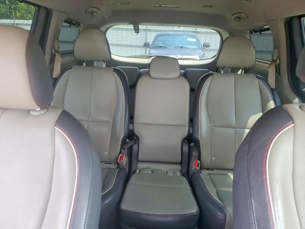 2016 KIA SEDONA EX - Middle level