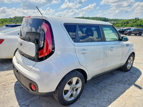 2018 KIA SOUL Base
