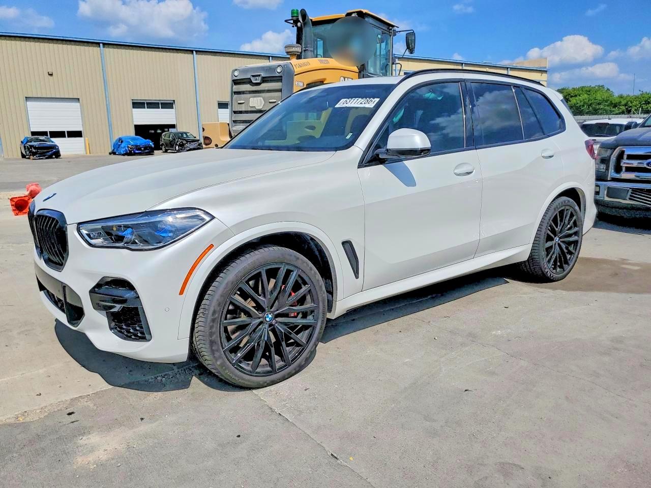 2022 BMW X5 M50i
