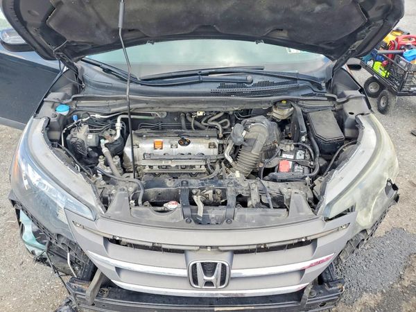 2013 HONDA CRV EX — Engine bay
