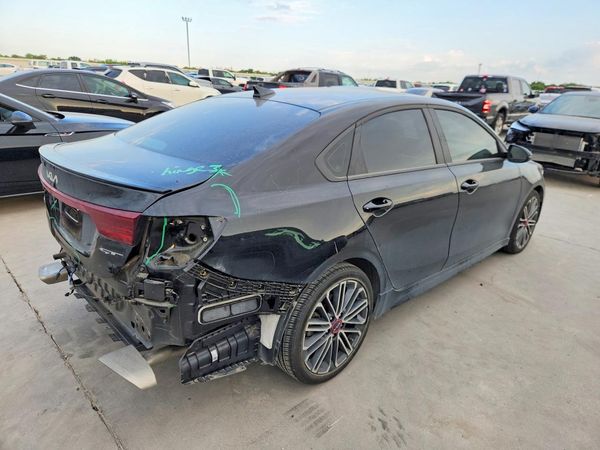 2024 KIA FORTE