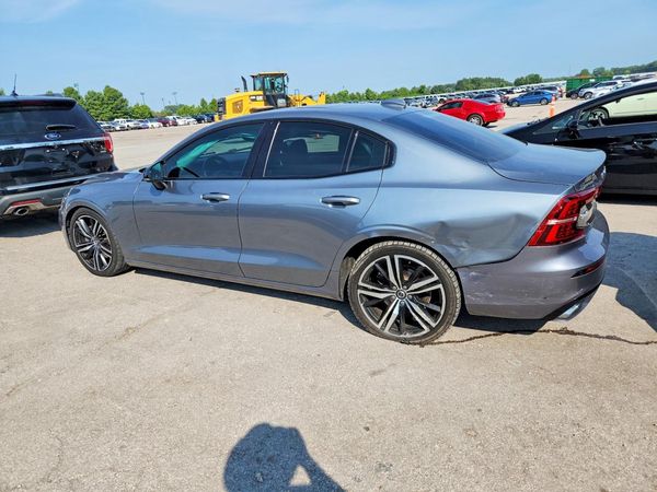2019 VOLVO S60 R-Design