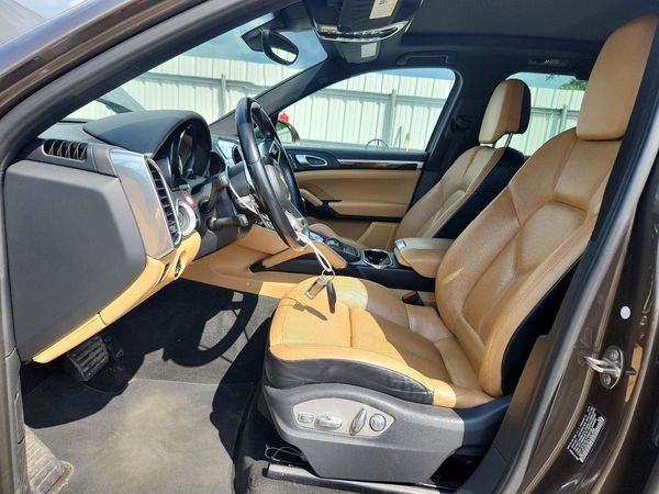 2015 PORSCHE CAYENNE