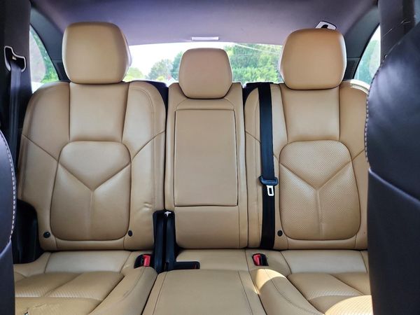 2015 PORSCHE CAYENNE