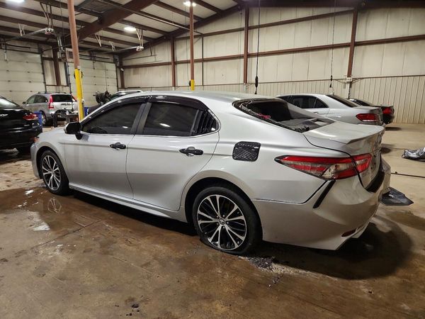 2018 TOYOTA CAMRY