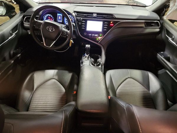 2018 TOYOTA CAMRY