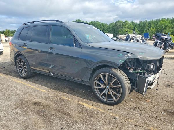 2021 BMW X7