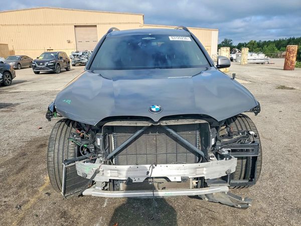 2021 BMW X7