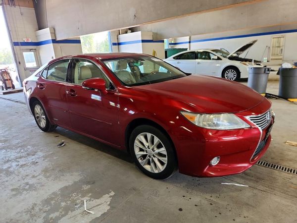 2013 LEXUS ES 300h