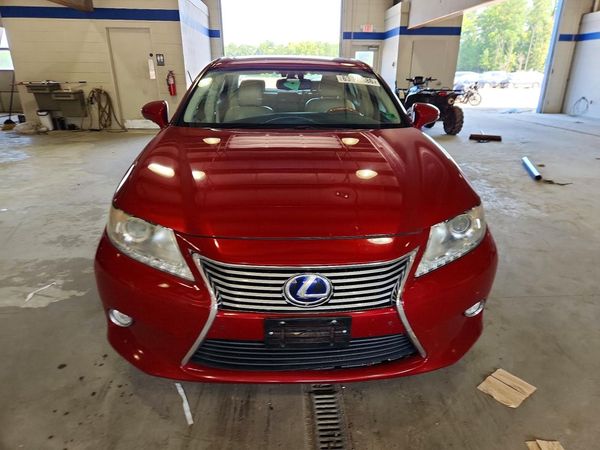 2013 LEXUS ES 300h