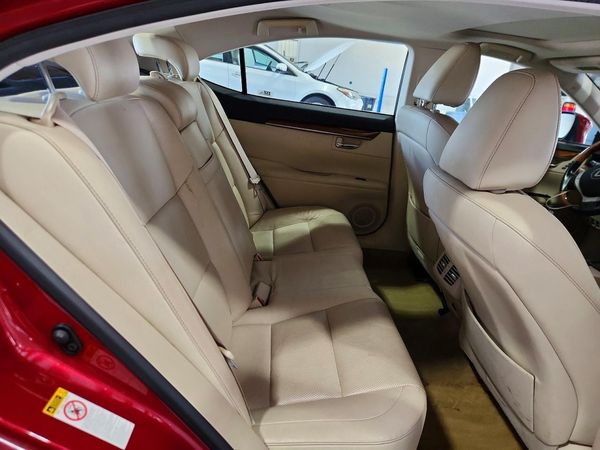 2013 LEXUS ES 300h