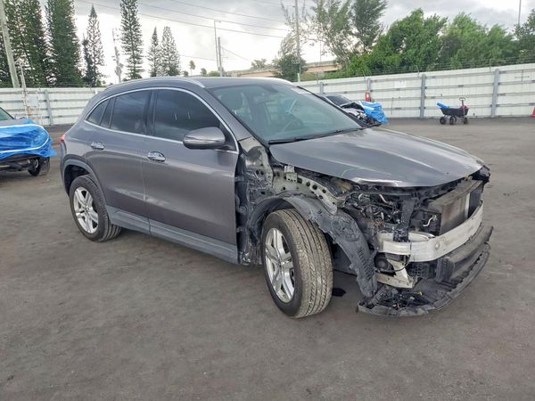 2021 MERCEDES-BENZ GLA GLA250-4M