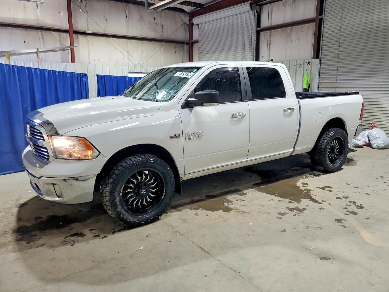 2017 RAM 1500 SLT