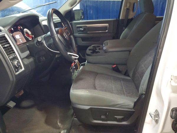 2017 RAM 1500 SLT