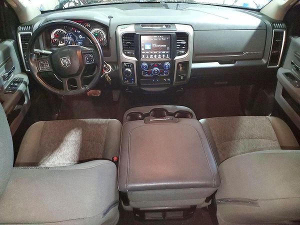 2017 RAM 1500 SLT