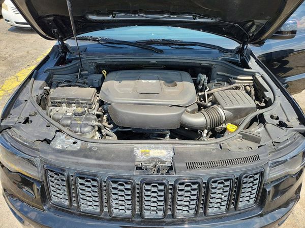 2019 JEEP GRAND CHEROKEE LAREDO 4X4