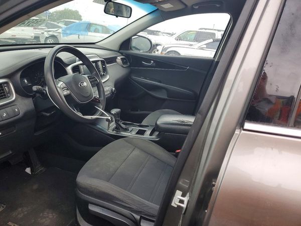 2019 KIA SORENTO L, LX, S — DENT