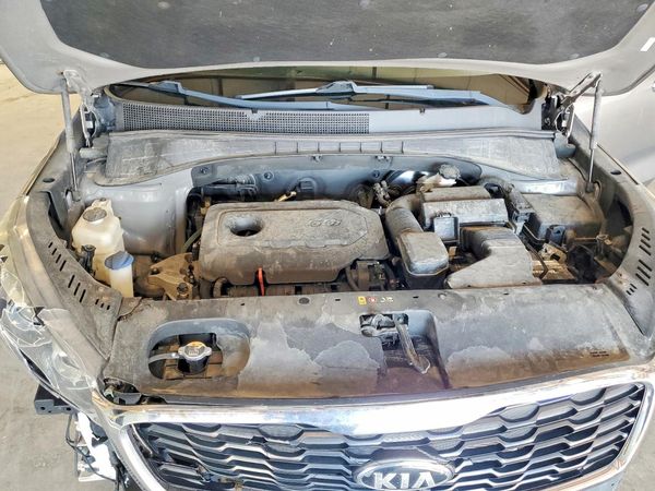 2019 KIA SORENTO L, LX, S — Engine bay