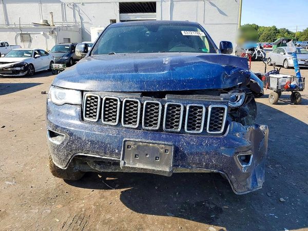 2017 JEEP GRAND CHEROKEE LAREDO 4X4