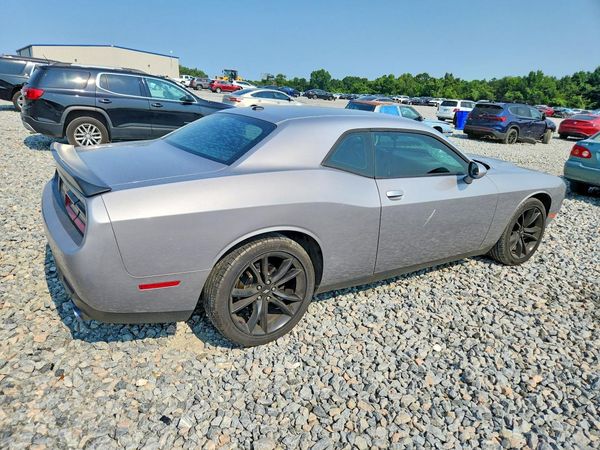 2018 DODGE CHALLENGER SXT