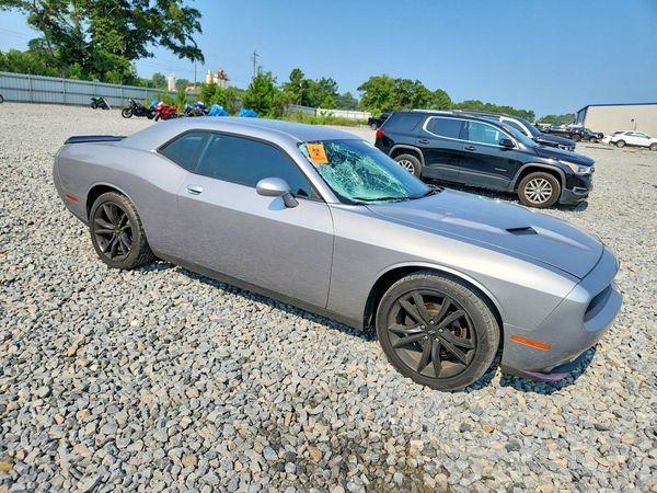 2018 DODGE CHALLENGER SXT