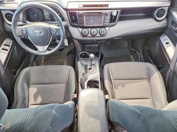 2017 TOYOTA RAV4 LE