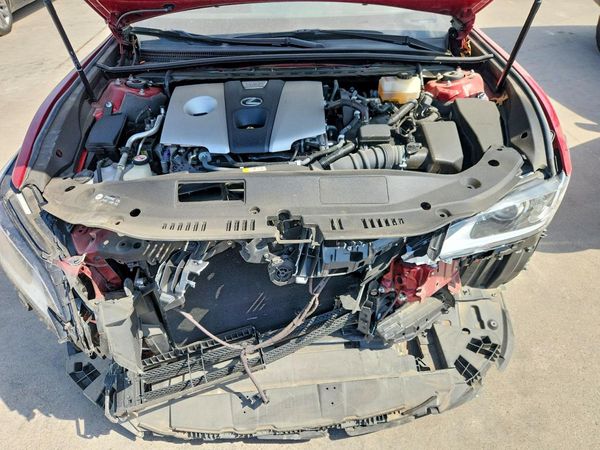 2019 LEXUS ES