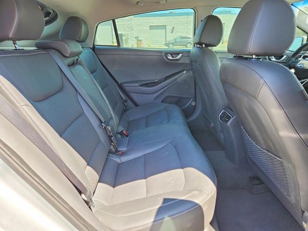 2019 HYUNDAI IONIQ Limited (EV)