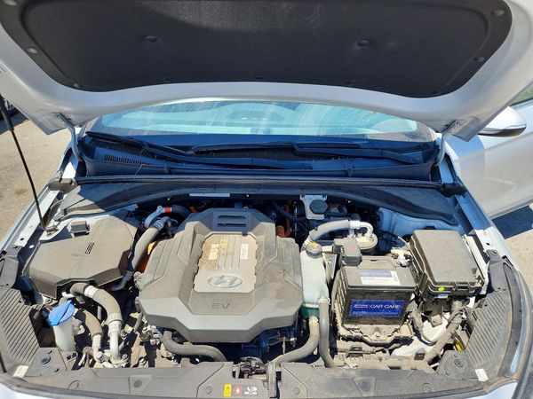 2019 HYUNDAI IONIQ Limited (EV)