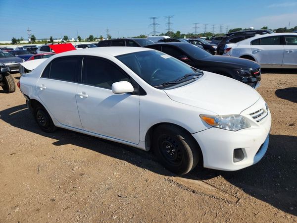 2013 TOYOTA COROLLA