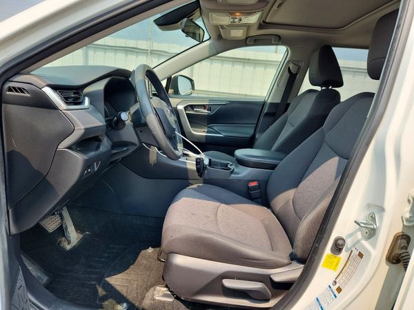 2019 TOYOTA RAV4 XLE / XLE Premium 4WD