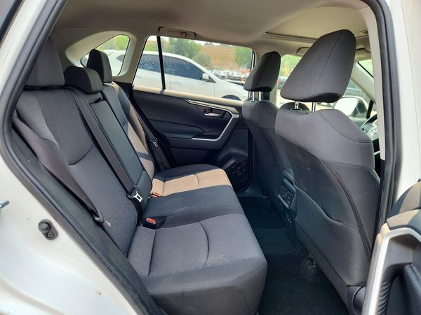 2019 TOYOTA RAV4 XLE / XLE Premium 4WD