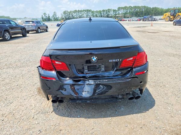 2016 BMW 550