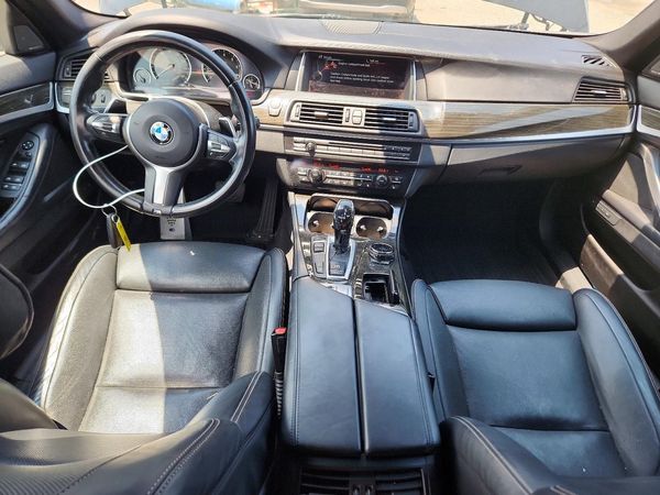 2016 BMW 550