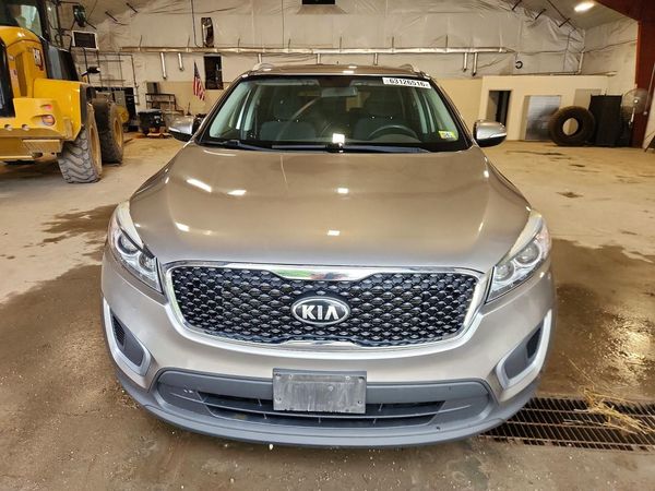 2017 KIA SORENTO L, LX