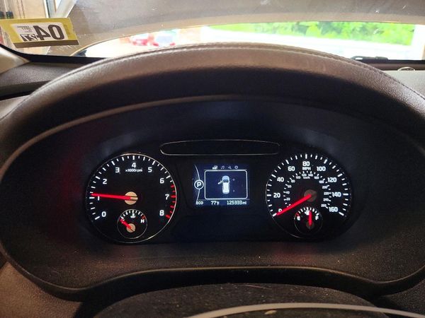 2017 KIA SORENTO L, LX
