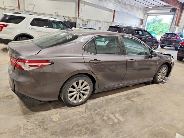 2019 TOYOTA CAMRY