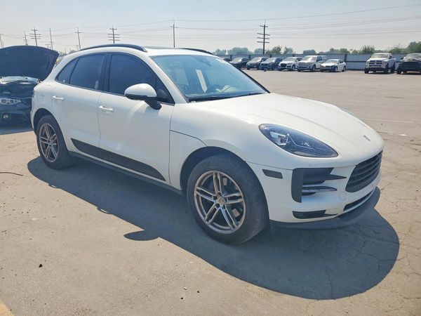 2020 PORSCHE MACAN