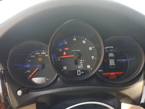 2020 PORSCHE MACAN