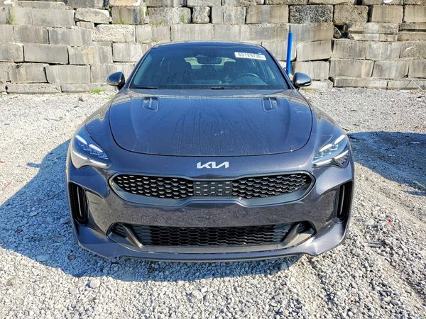 2023 KIA STINGER