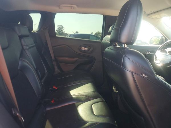 2019 JEEP CHEROKEE TRAILHAWK 4X4