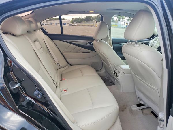 2015 INFINITI Q50